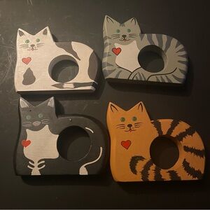 Knobler Set of 4 Hand Painted Wooden Cat Napkin Hilder